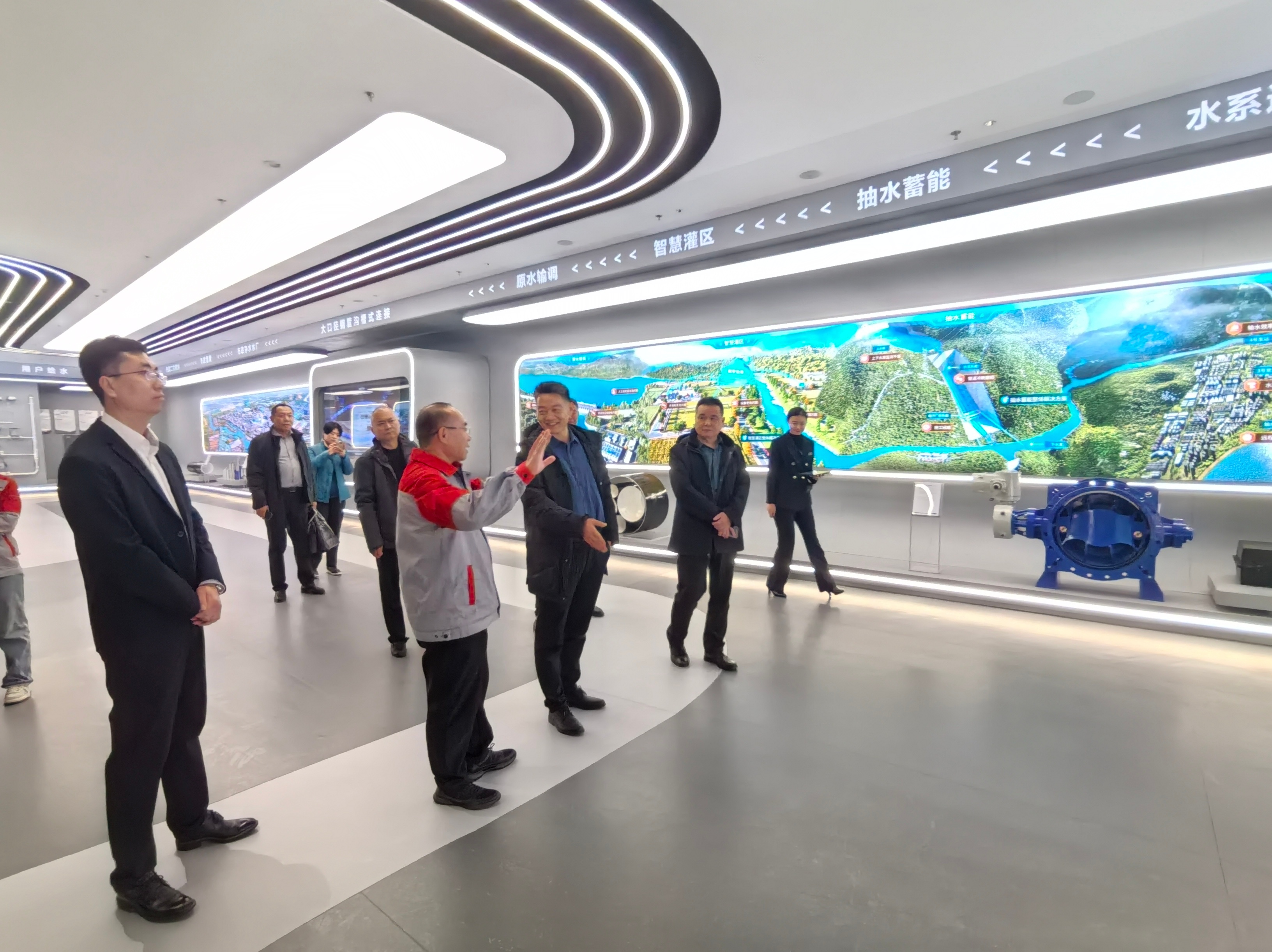 交運集團赴玫德集團開展業務合作調研